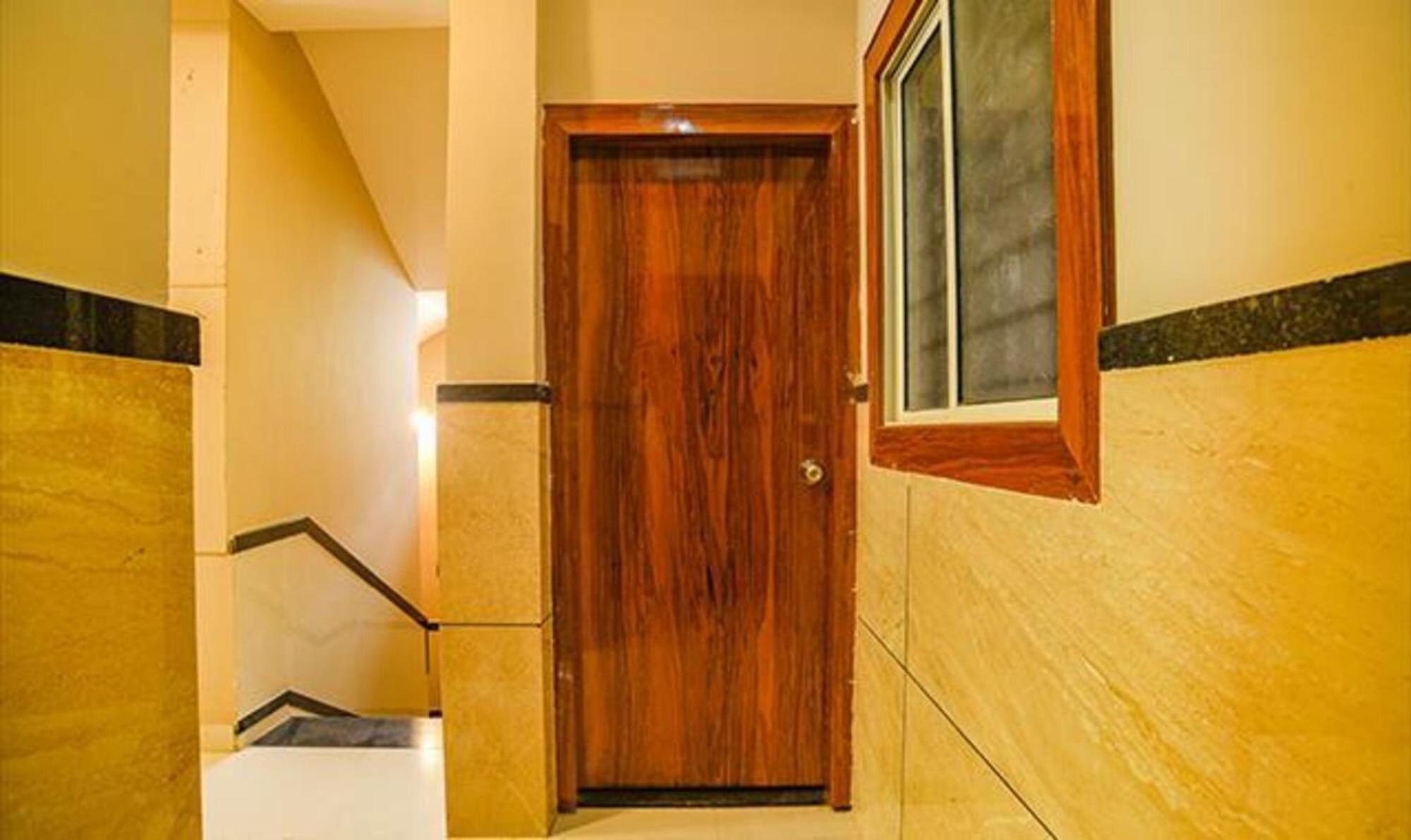 Fabhotel Royal Palace Indore
